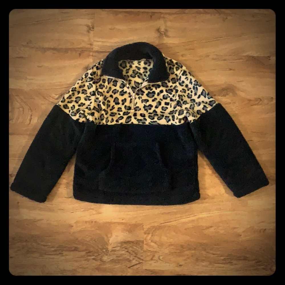 Leo Rosi Leopard Pullover Fleece